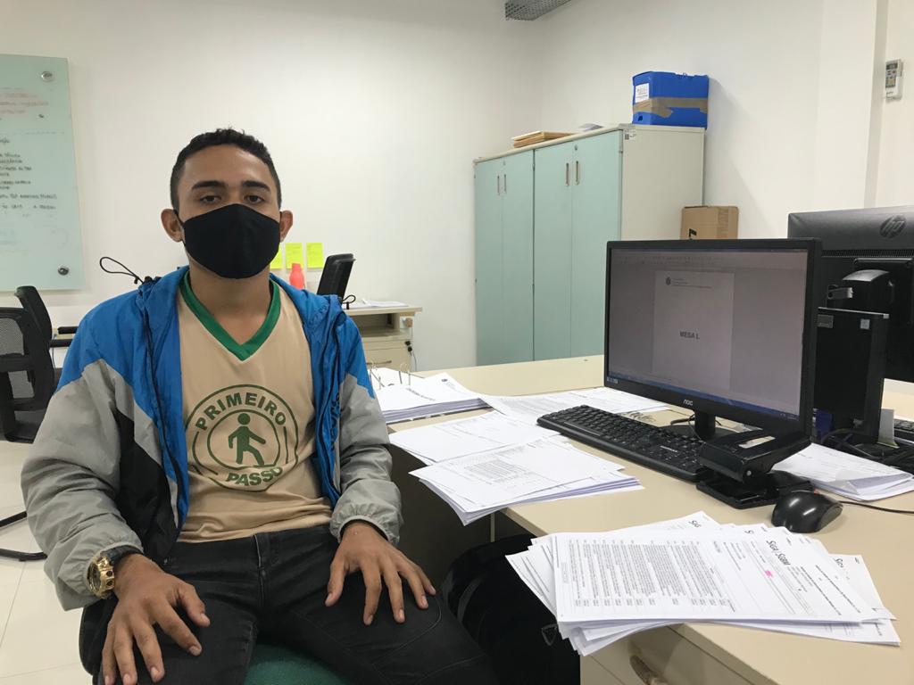 Adolescentes egressos do sistema socioeducativo realizam estágio na Seas
