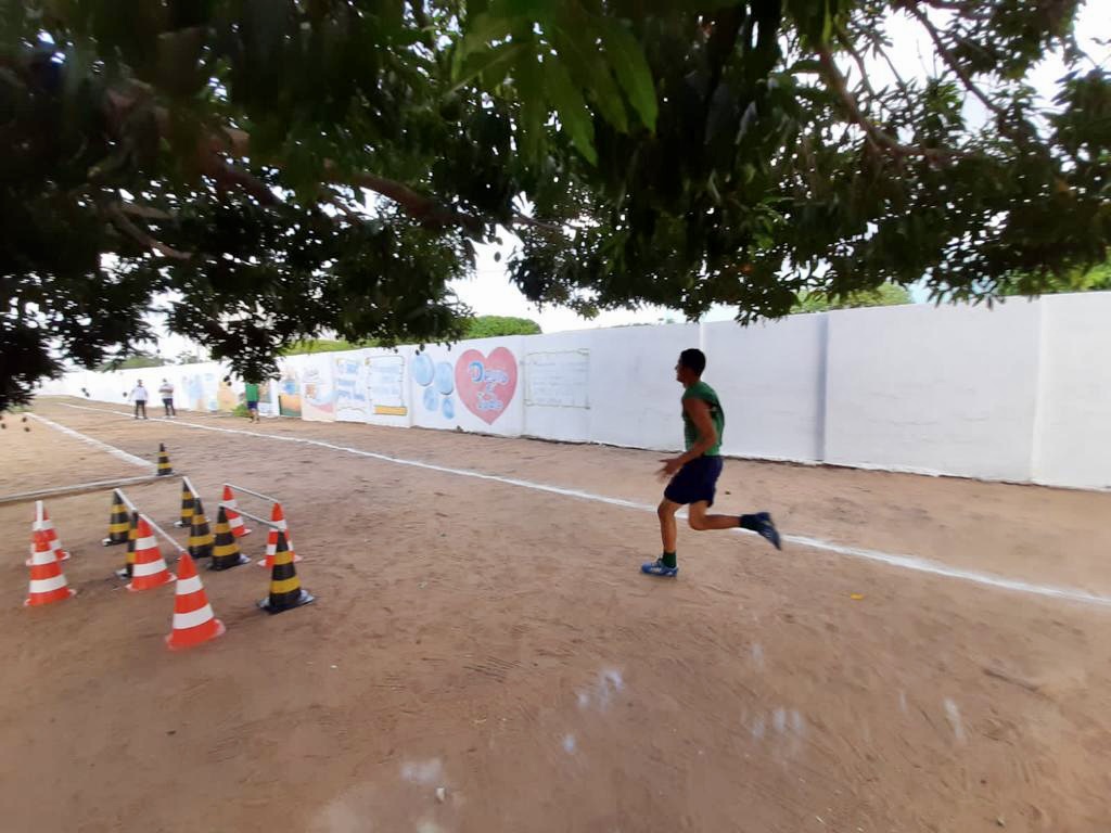 Adolescentes de Iguatu participam de Torneio Interno de Atletismo