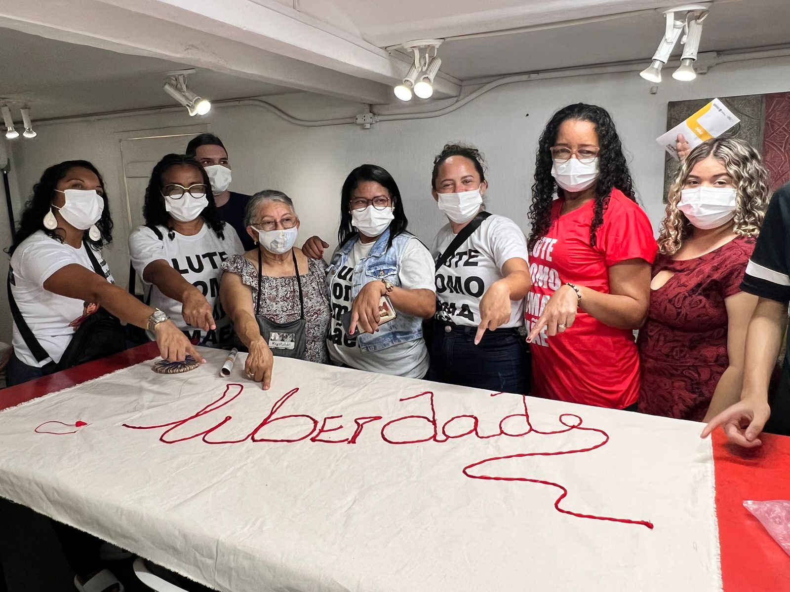 Familiares de jovens em cumprimento de medidas visitam Escola de Artes